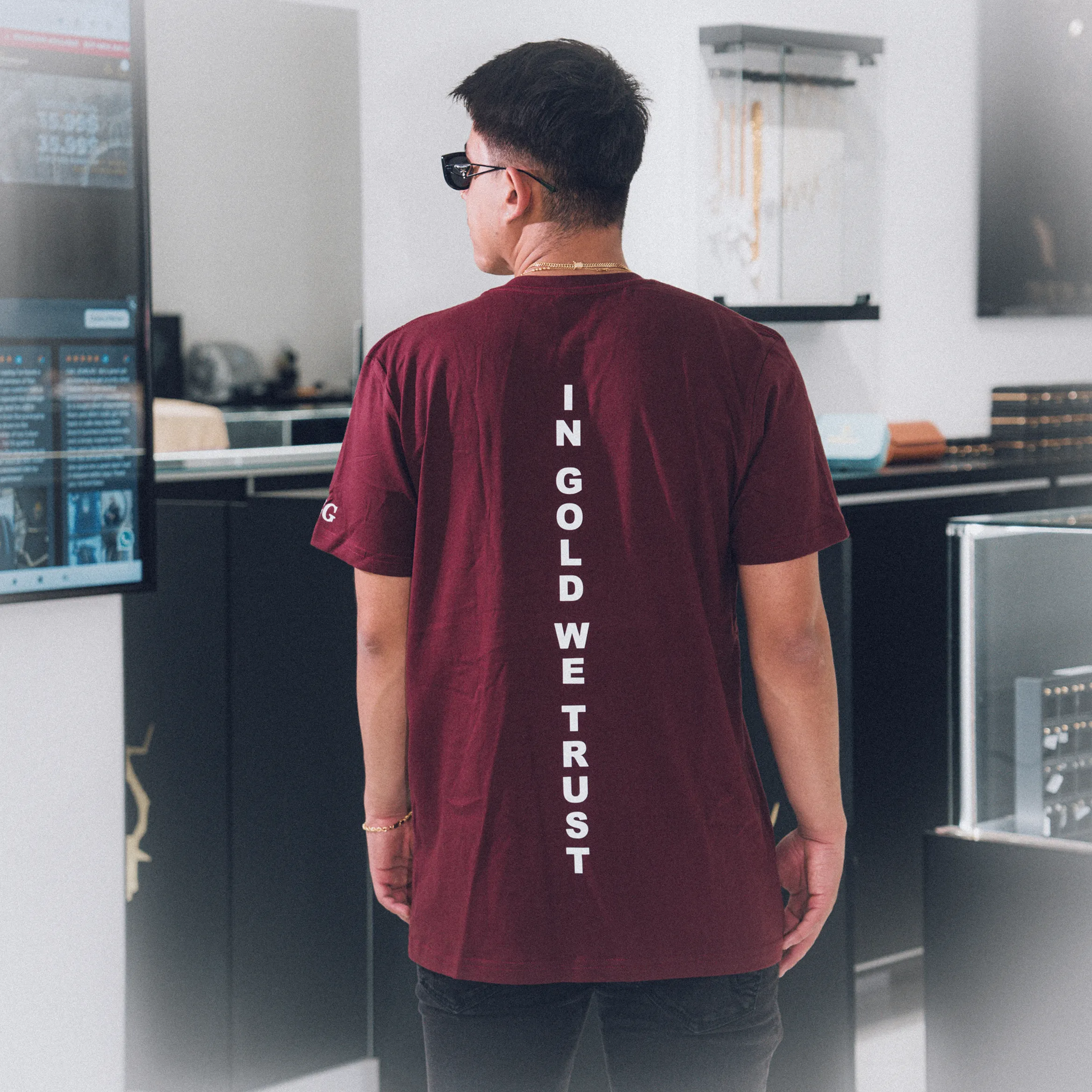 Familia Red Wine T-Shirt